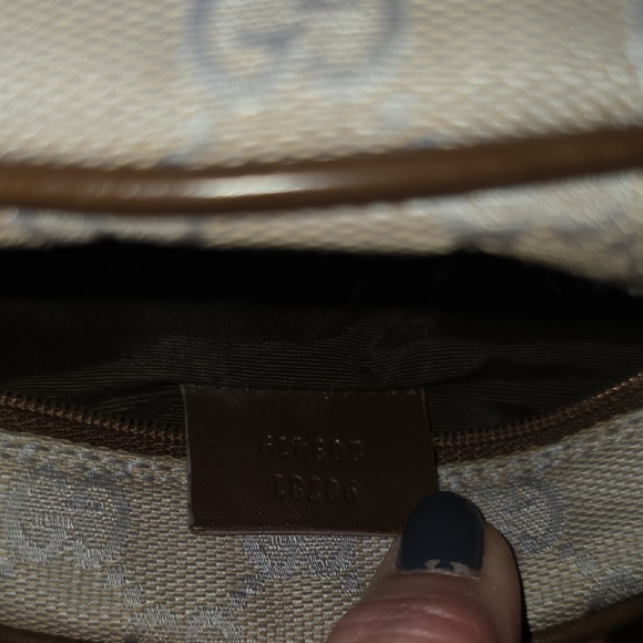 Gucci Beige and Brown Sholder Bag - Picture 13 of 15
